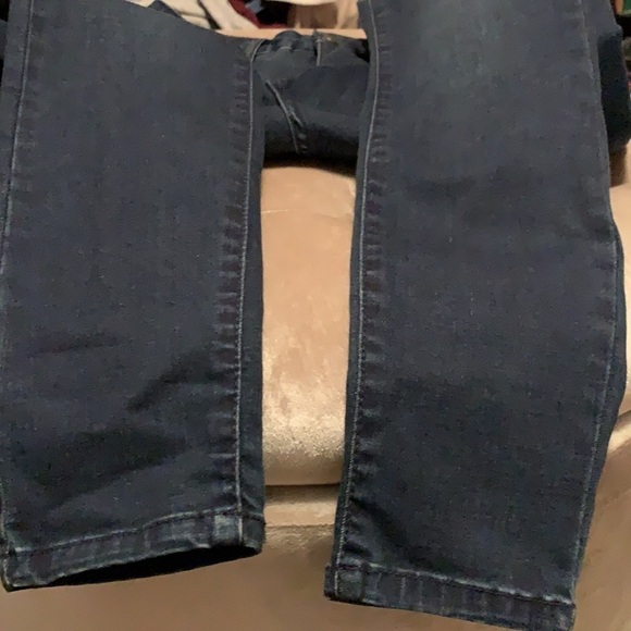 Shape enhancing jeans by Bold Elements, stretchy,6 - Picture 4 of 10